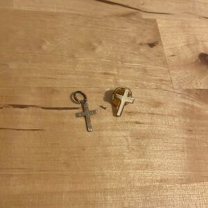 14k gold Cross Tiny Pendant & free cross pin